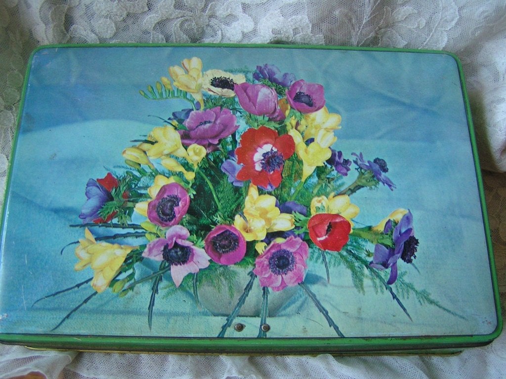 blik met bloemendecor met wol nr ZZ 74 ger HD, Verzenden, Gebruikt, Overige