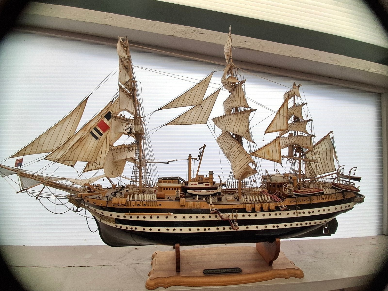 Set van 2 scheepsmodellen: Santa Maria & Amerigo Vespucci, Ophalen