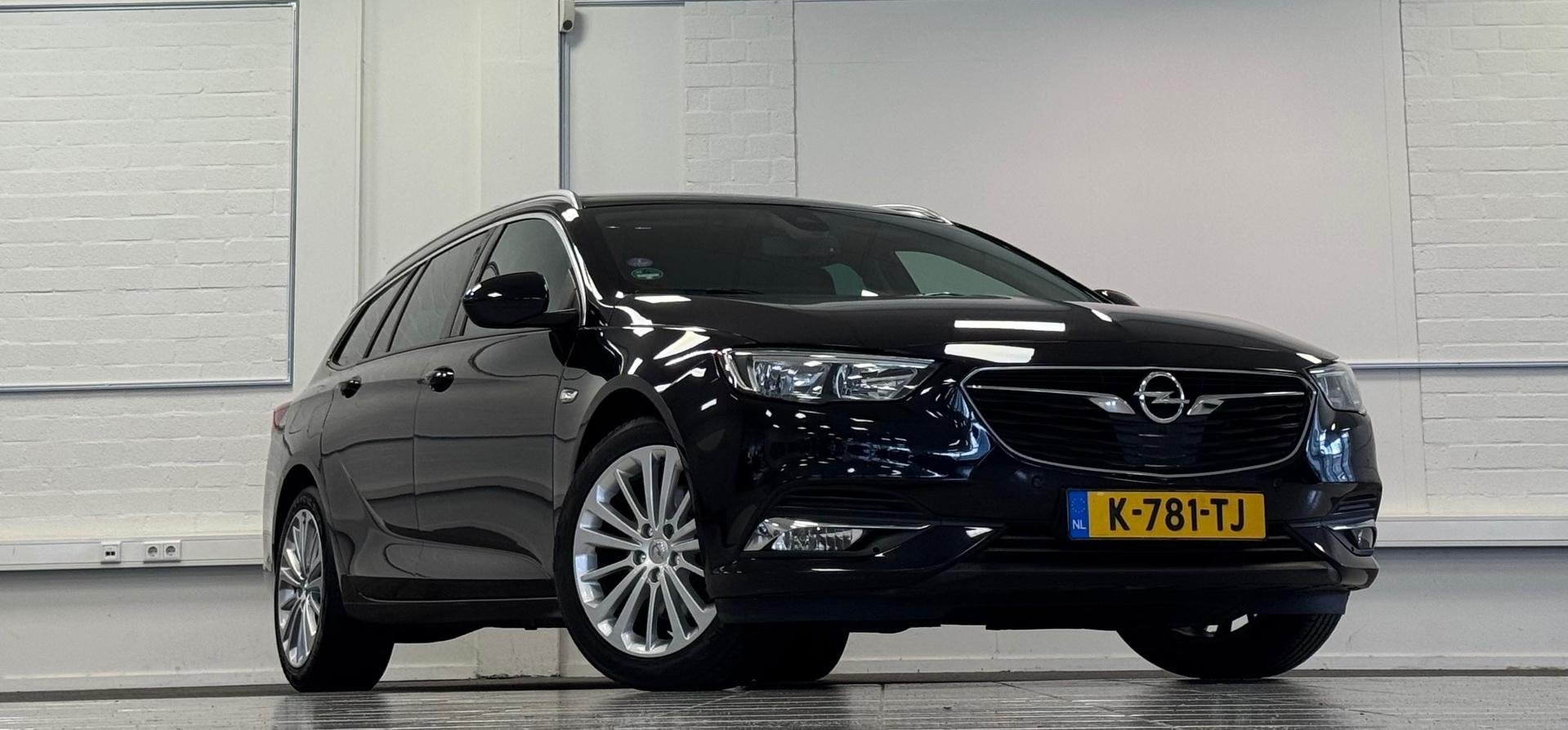Opel Insignia Sports Tourer 1.5 Turbo Innovation PDC V+A Nav, Auto's, Voorwielaandrijving, Gebruikt, 4 cilinders, Blauw