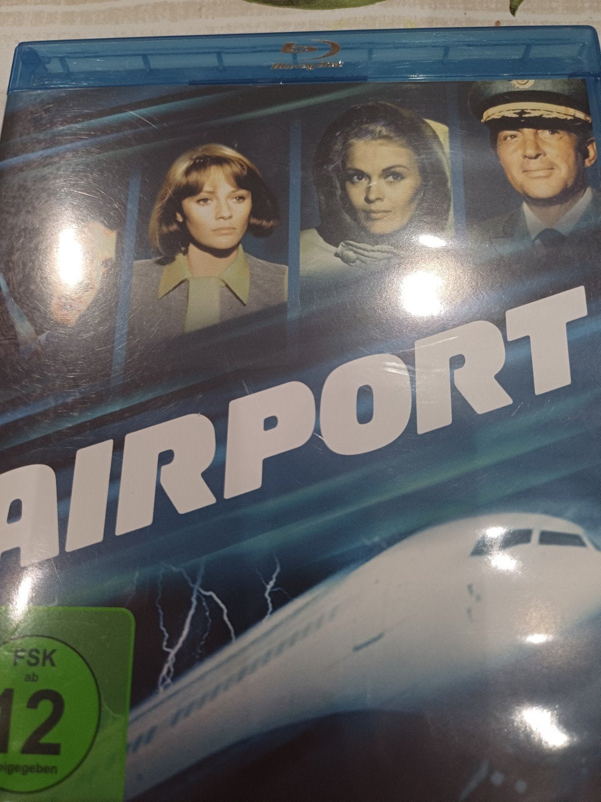 airport, Ophalen of Verzenden, Zo goed als nieuw, Muziek en Concerten