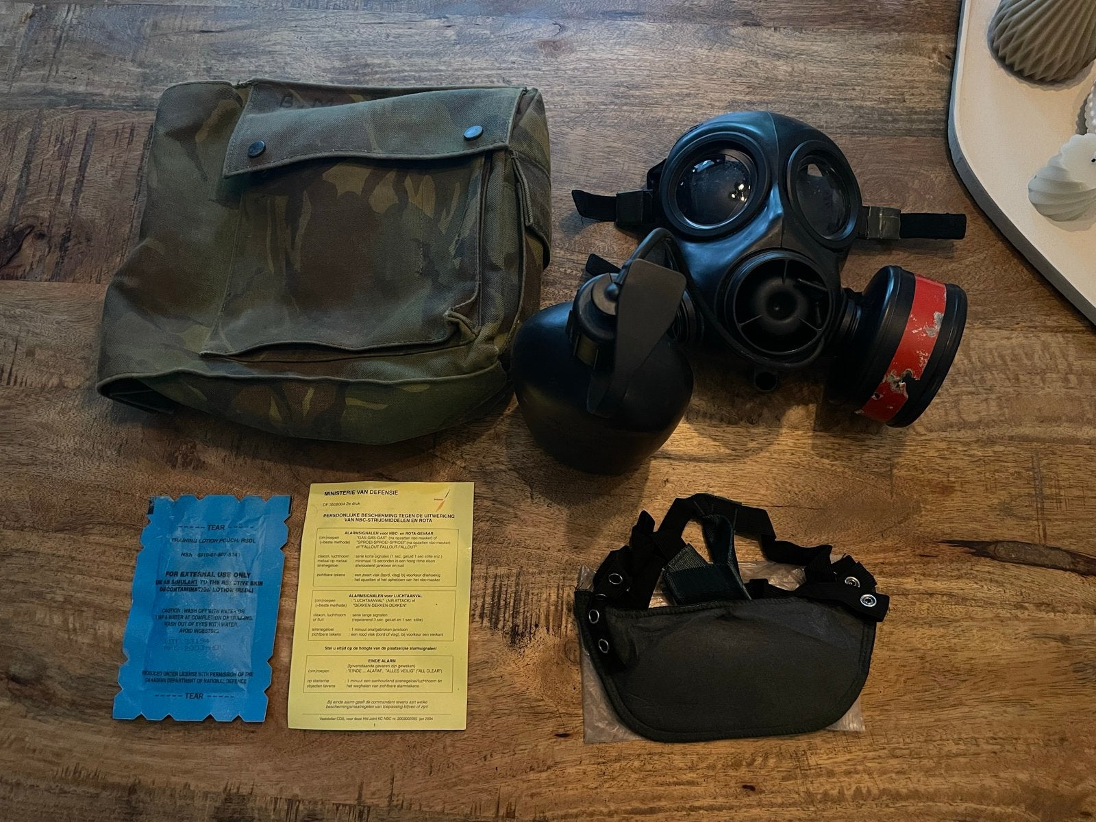 Militair gasmasker AMF 12 met tas en instructies (Maat 3), Verzenden, Landmacht, Nederland, Overige typen