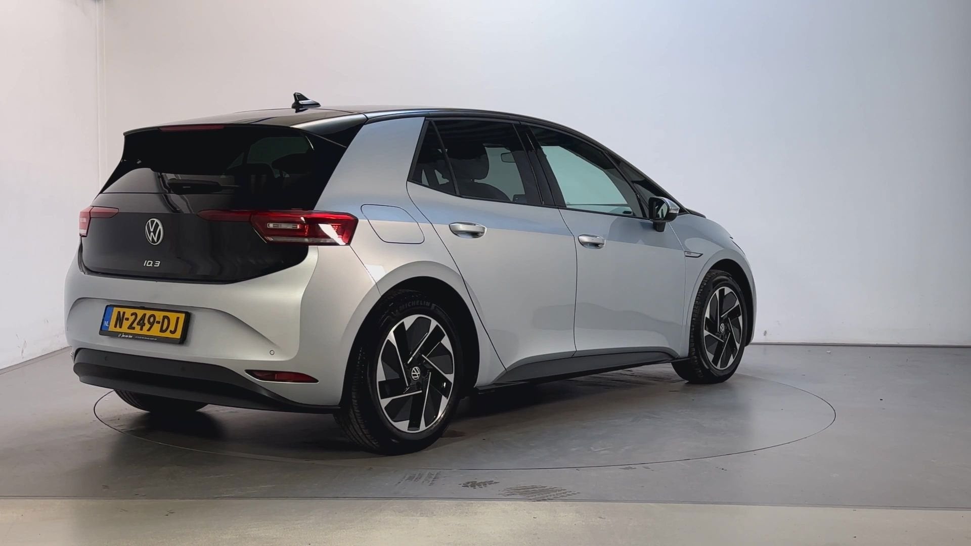 Volkswagen ID.3 Pro 58 kWh SoH 91,55% Camera Navigatie DAB+, Auto's, Automaat, Gebruikt, Huisgarantie, 1712 kg