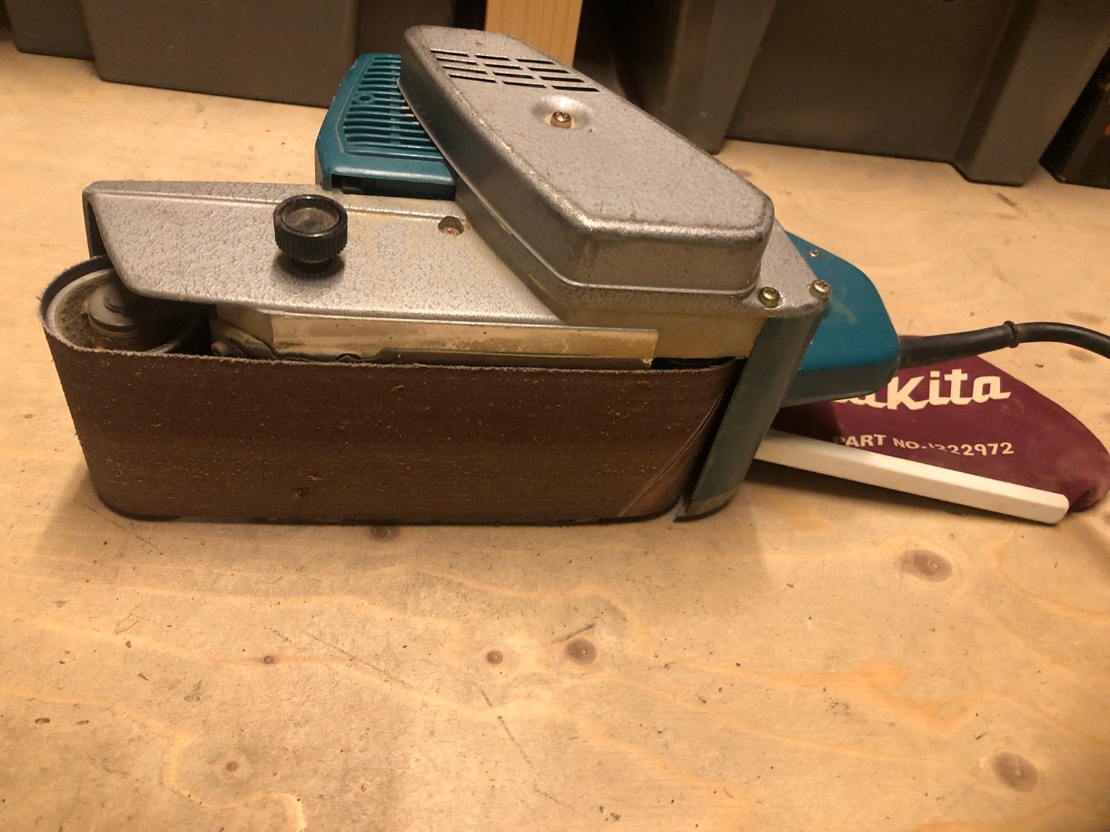 Makita Bandschuurmachine, Ophalen, Gebruikt, 600 tot 1200 watt, Bandschuurmachine