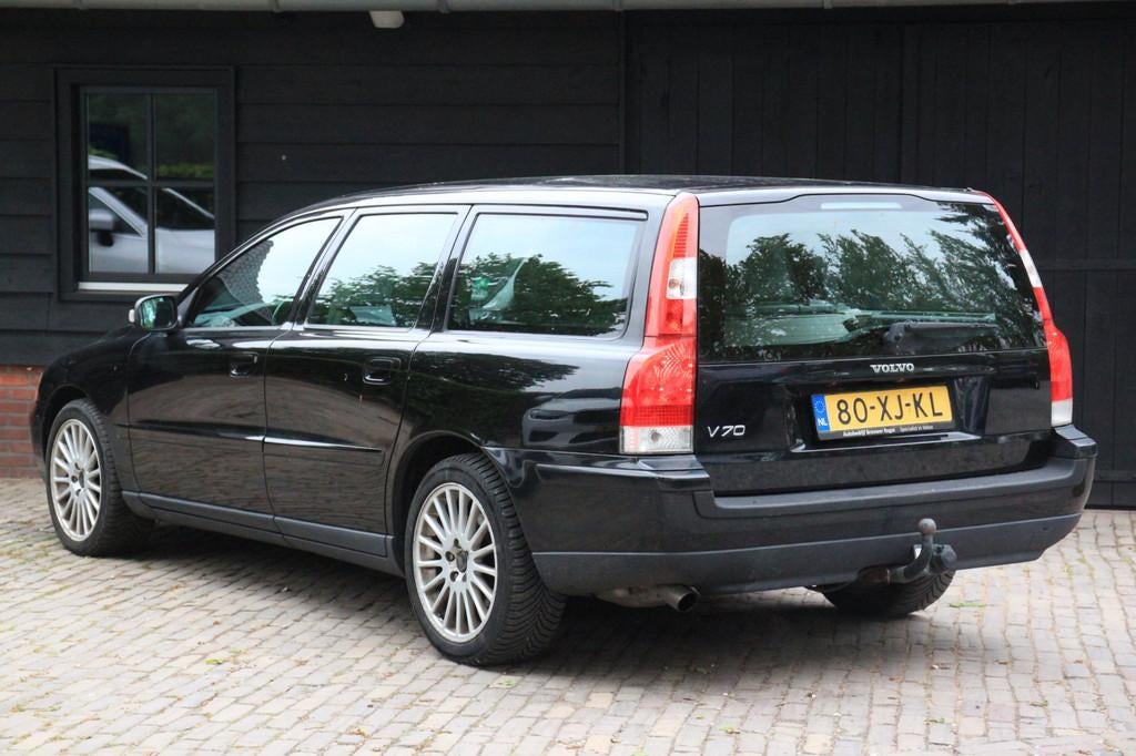 Volvo V70 2.4 Edition Half-Leer/Cruise/Airco/Trekhaak, Auto's, Voorwielaandrijving, Zwart, Traction-control, Leder en Stof
