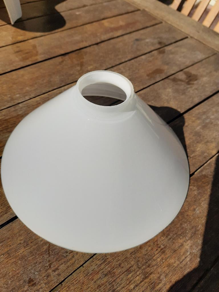 Melkglazen lampenkapje, Wit, Rond, Ophalen of Verzenden, Zo goed als nieuw