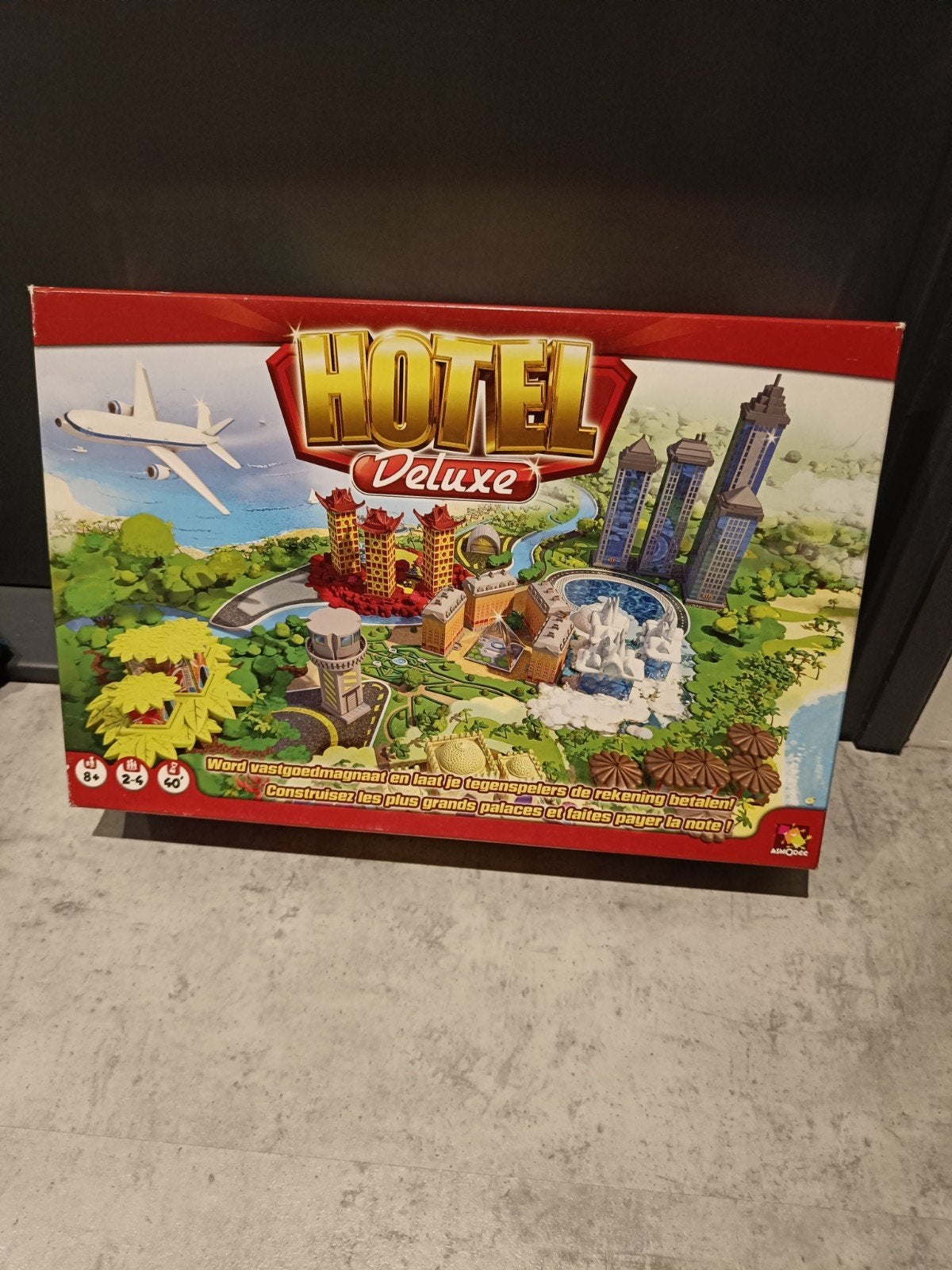 Hotel Deluxe Bordspel !, Hobby en Vrije tijd, Gezelschapsspellen | Bordspellen, Drie of vier spelers, Ophalen of Verzenden, Zo goed als nieuw