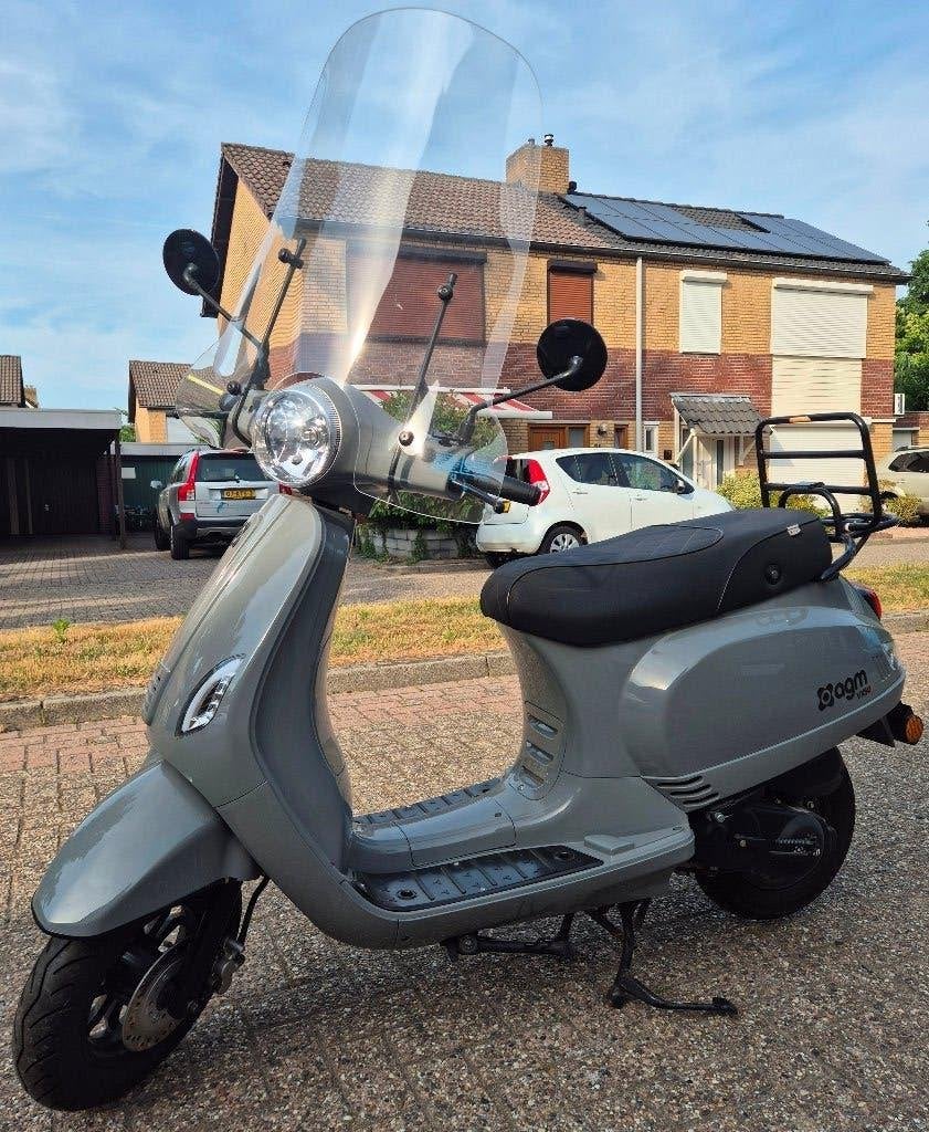 AGM VX50i 50cc 4-takt EURO5 - 560 km op de klok, 1e eigenaar, Ophalen, Maximaal 45 km/u, Agm, Zo goed als nieuw