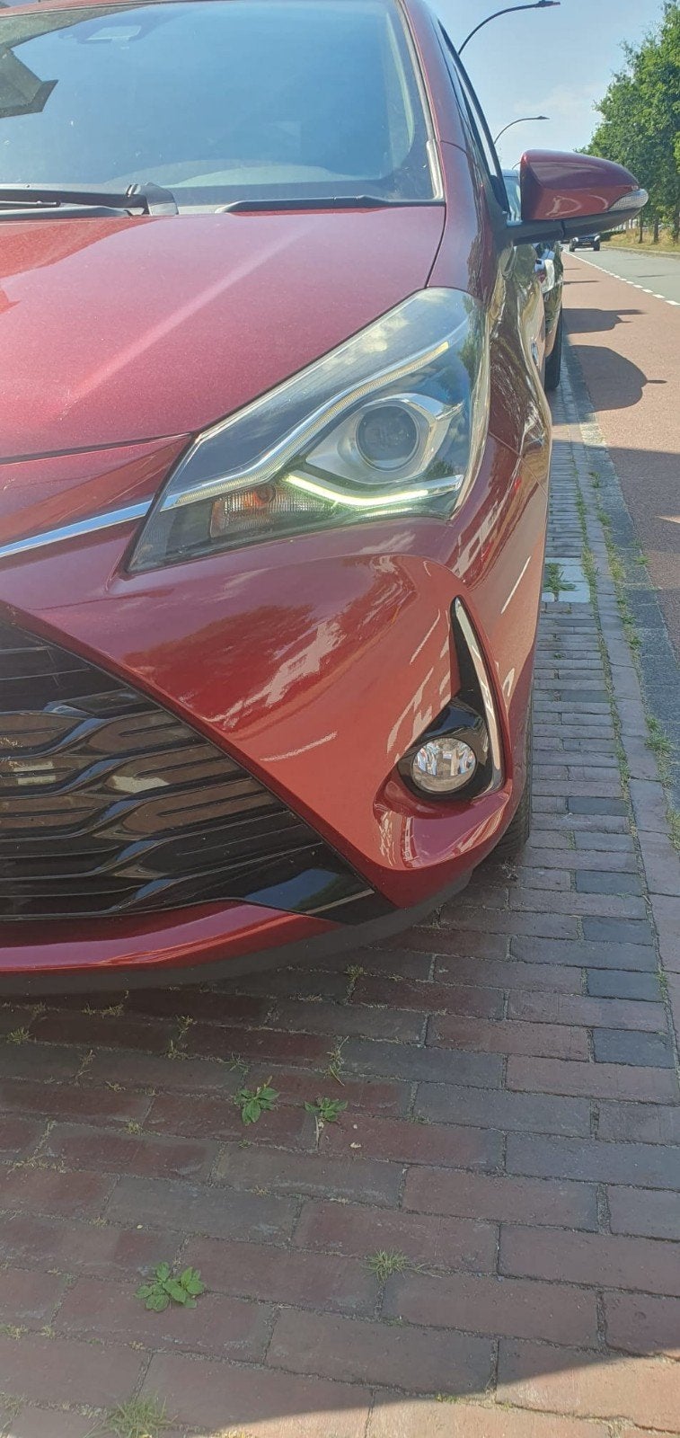 Foto 2 van Toyota Yaris 2018 linkse koplamp led 81170-ODK10