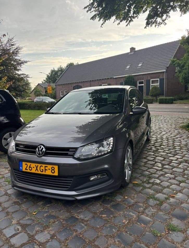 Volkswagen Polo Highline 1.2 TSI | 150 PK |R-Line |Schuifdak, Zwart, 4 cilinders, 150 pk, Handgeschakeld