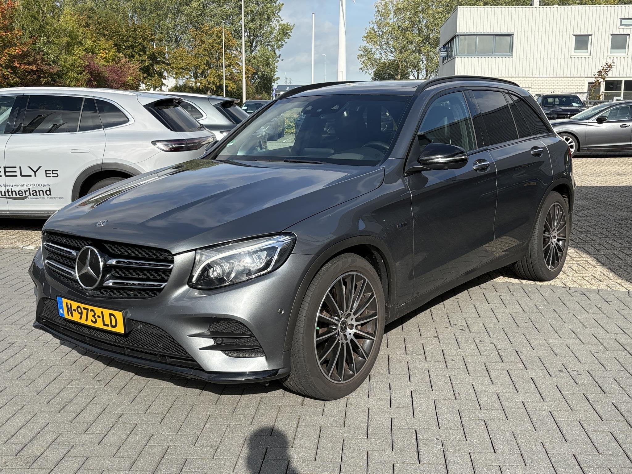 Mercedes-Benz GLC-klasse 350e 4MATIC Premium Plus | AMG Pakk, Auto's, Automaat, Gebruikt, 4 cilinders, 2000 kg