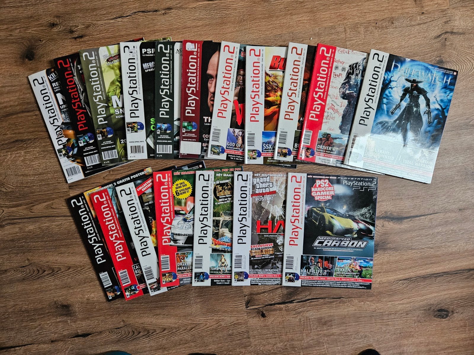 Playstation 2 Magazines inclusief discs + extra discs, Ophalen of Verzenden, Gelezen, Overige typen