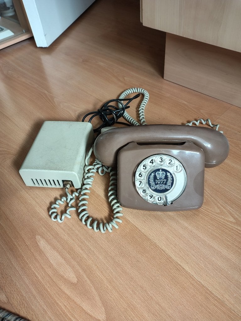 Oude telefoon no. 766 met bel-unit, Antiek en Kunst, Ophalen of Verzenden