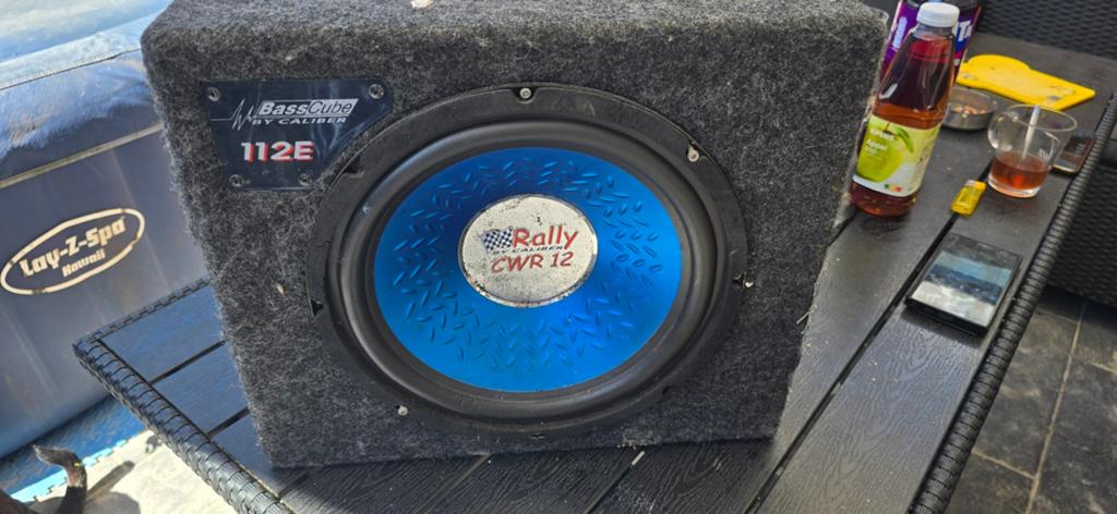 Caliber BassCube 112E Subwoofer - Rally CWR 12, Auto diversen, Ophalen, Gebruikt