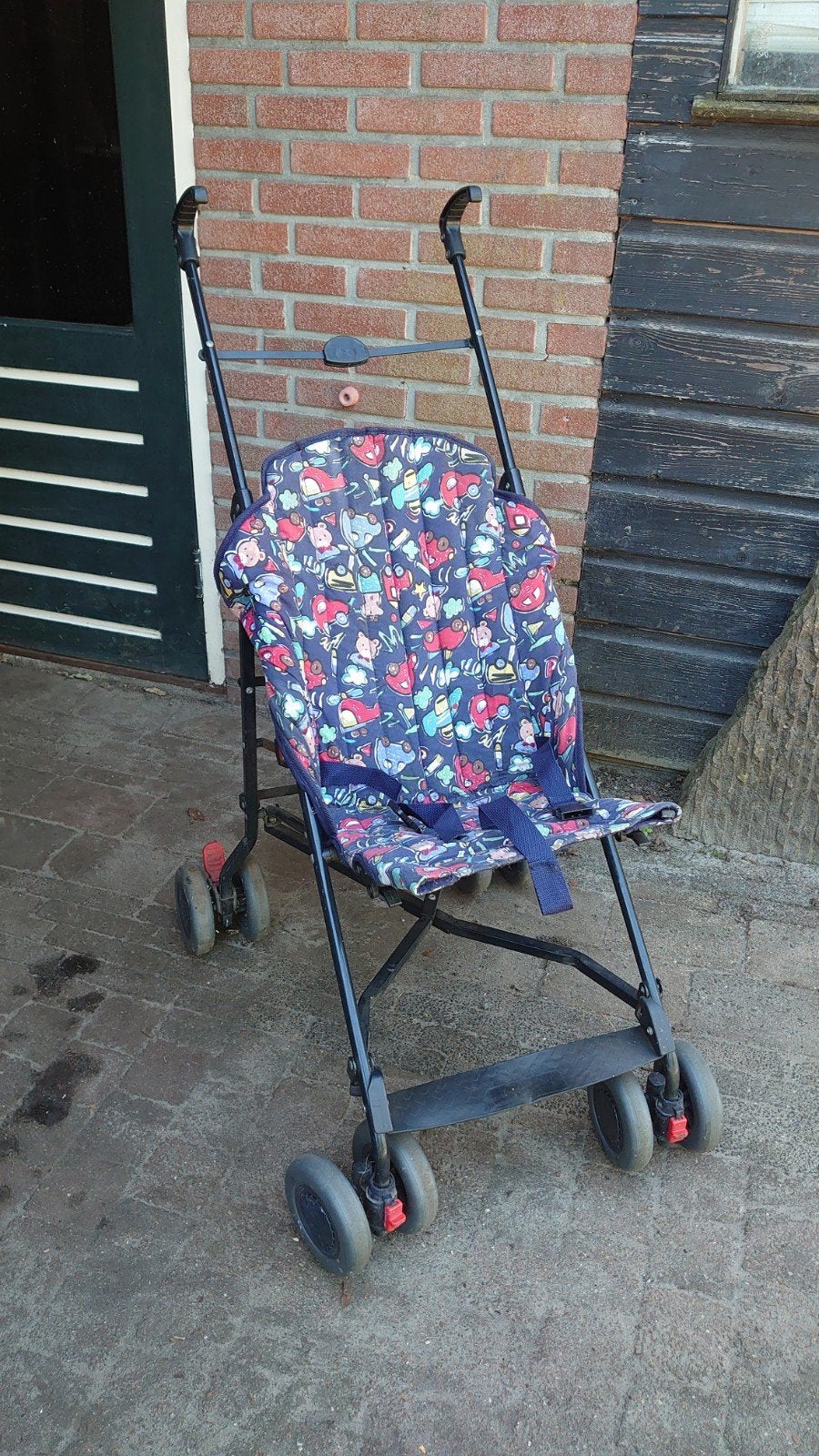 Buggy zoekt nieuwe eigenaar, Kinderen en Baby's, Ophalen, Gebruikt