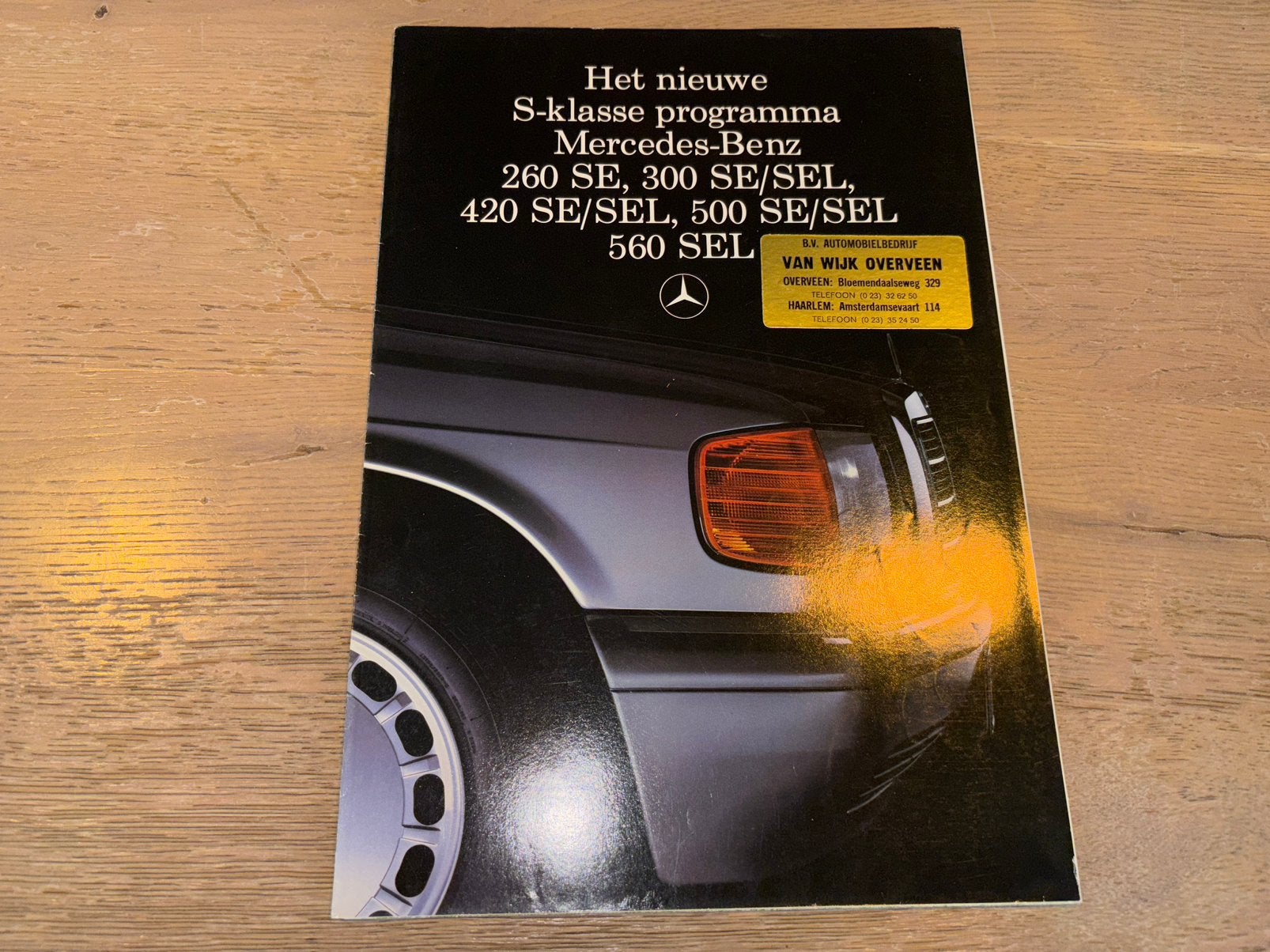 Folder Mercedes-Benz W126 1985 (300SE, 560SEL), Ophalen of Verzenden, Gelezen, Mercedes