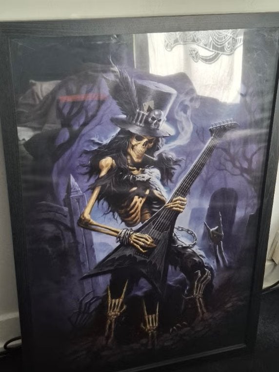 Gothic Poster Play Dead met Houten Frame - Kies je deal, Ophalen, Deurposter of groter, Film en Tv, Rechthoekig Staand