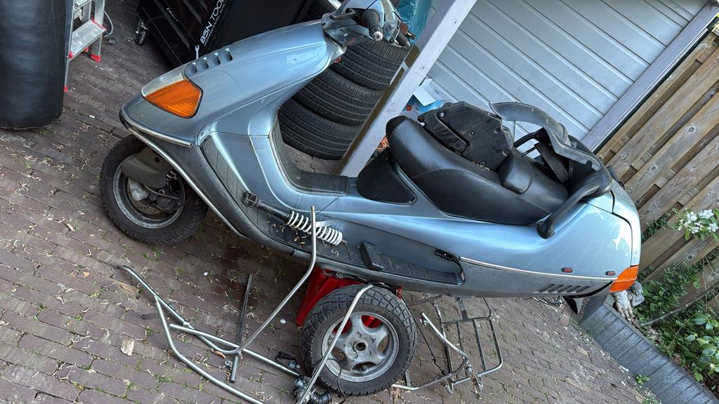 Hexagon 125cc zonder blok zonder papieren, Ophalen