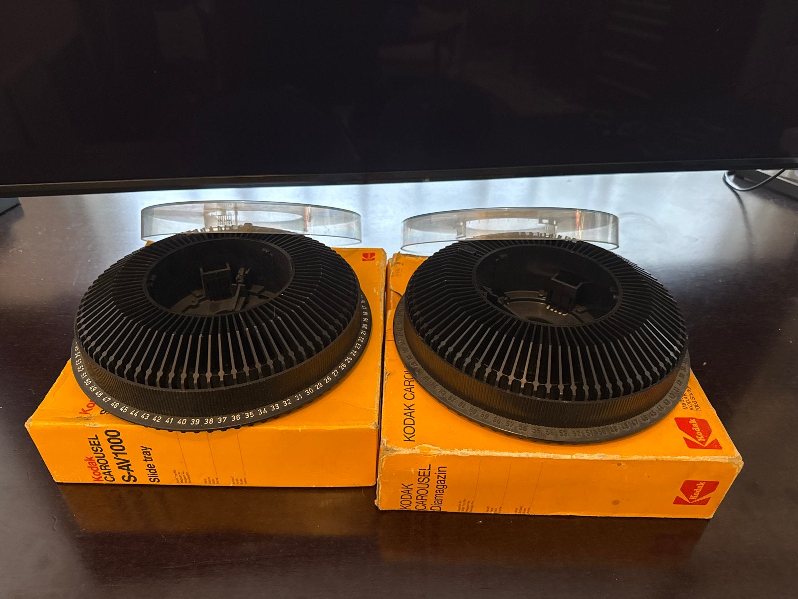 2x Kodak Dia Carousel SAV/1000 inclusief doos, Ophalen of Verzenden, Gebruikt