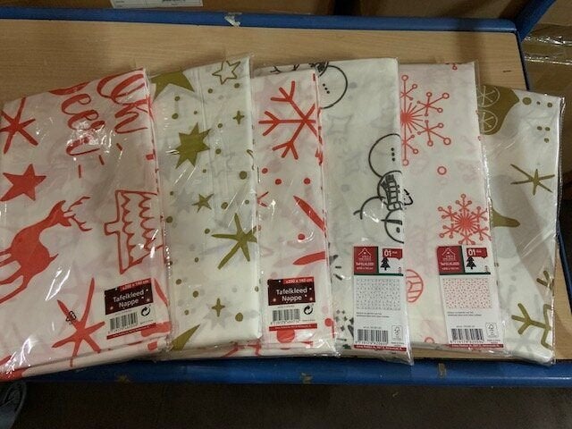 PARTIJ KERST TAFELKLEED NAPPE  200X140CM ASSORTI, ., Nieuw, Ophalen of Verzenden, .