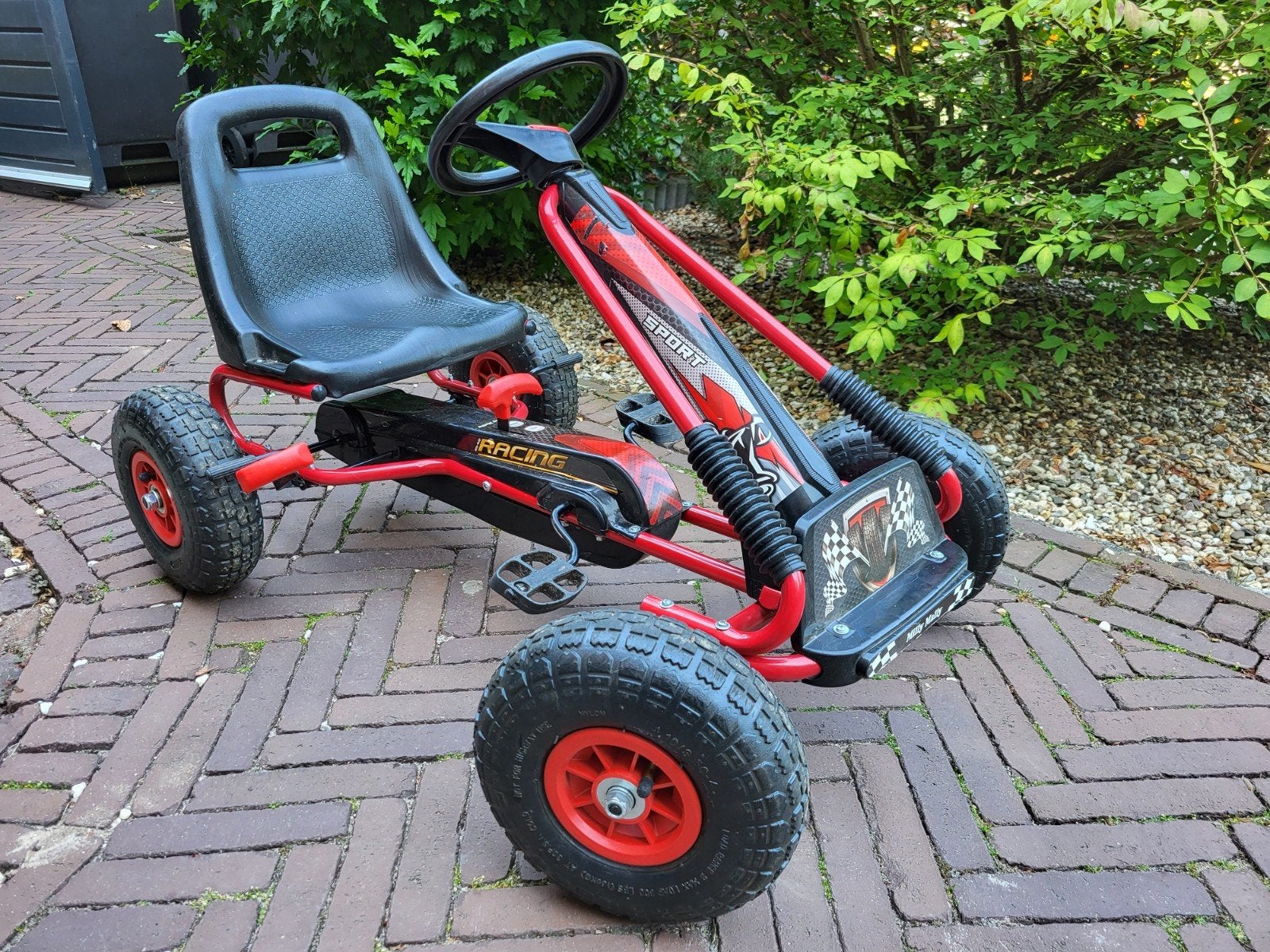 Rode skelter met Racing design en luchtbanden, Ophalen, Zo goed als nieuw, Overige merken, Vrijloopautomaat