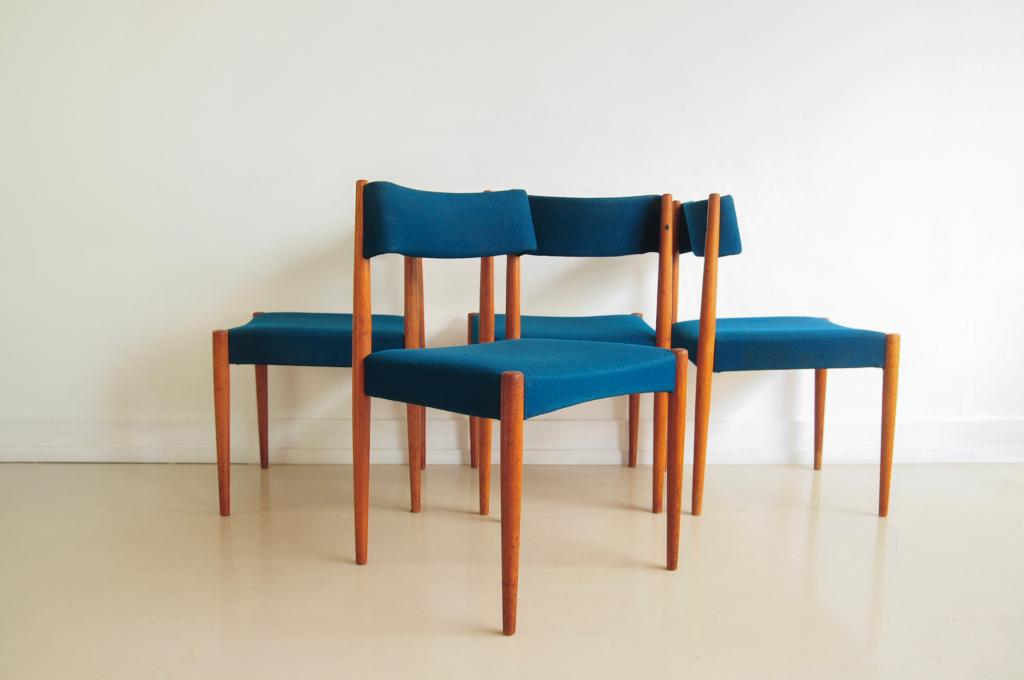 set x4 blauwe teakhouten stoelen Aksel Bender, Huis en Inrichting, Ophalen, Gebruikt, Blauw, Vintage