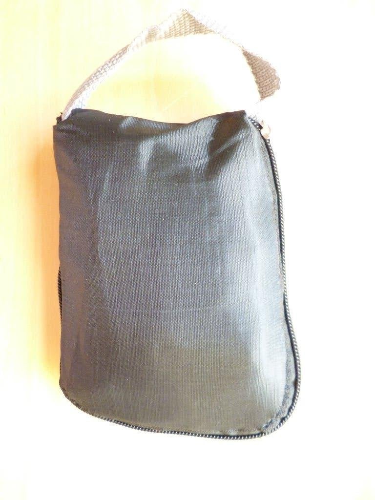 Opvouwbaar zwart tasje met draaglus in hoesje, Ophalen of Verzenden, Nieuw, Zwart, Shopper