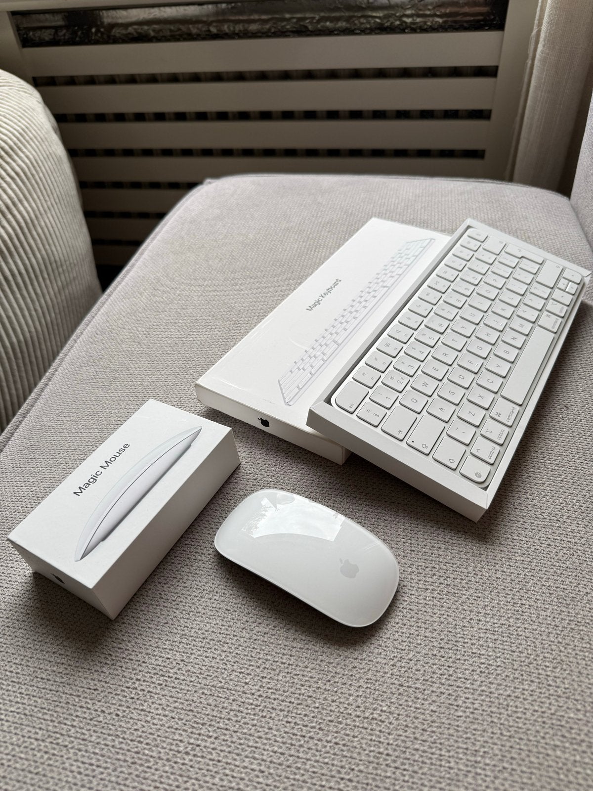 Apple Magic Keyboard en Magic Mouse - Zo goed als nieuw, Computers en Software, Toetsenborden, Toetsenbord en muis-set, Ophalen of Verzenden