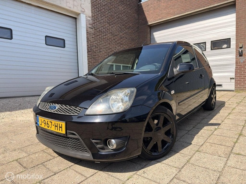 Ford Fiesta 1.3-8V Cool & Sound, 1299 cc, 4 cilinders, Zwart, Bedrijf