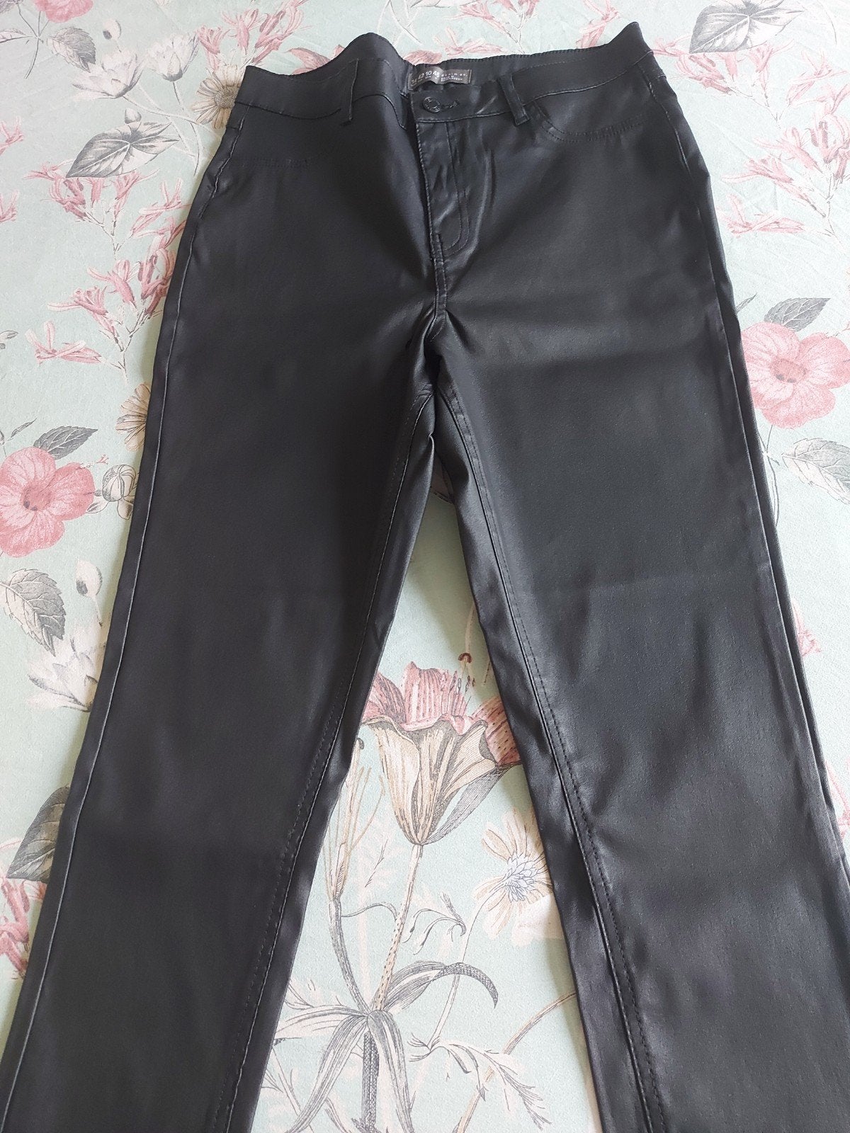 Primark High Waisted Leatherlook broek maat 42, Primark, Zwart, Maat 42/44 (L), Ophalen of Verzenden