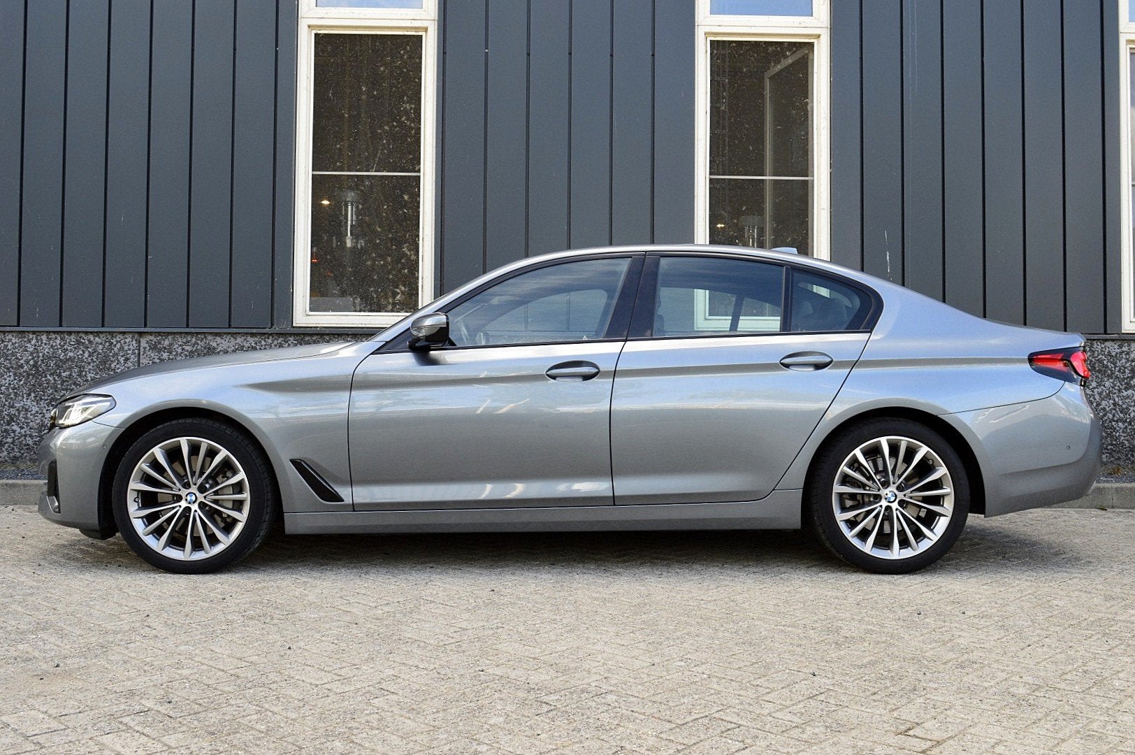 BMW 5 Serie 530i High Executive Edition Rijklaarprijs-Garant, Automaat, Achterwielaandrijving, Gebruikt, 4 cilinders