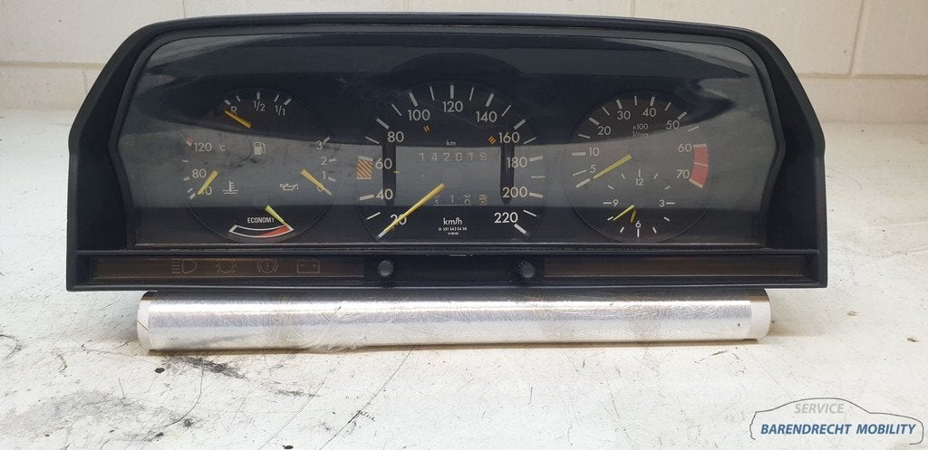 Kmteller cockpit toerenteller W201 190 Mercedes 2015402347 o, Auto-onderdelen, Dashboard en Schakelaars, Gebruikt, Mercedes-Benz AG