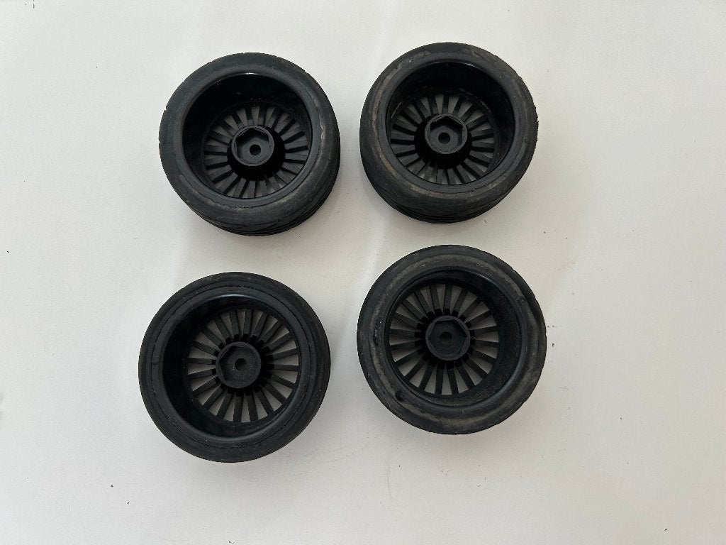 4x Tamiya banden met velg 1/10 rc auto, Ophalen of Verzenden, Gebruikt, Onderdeel