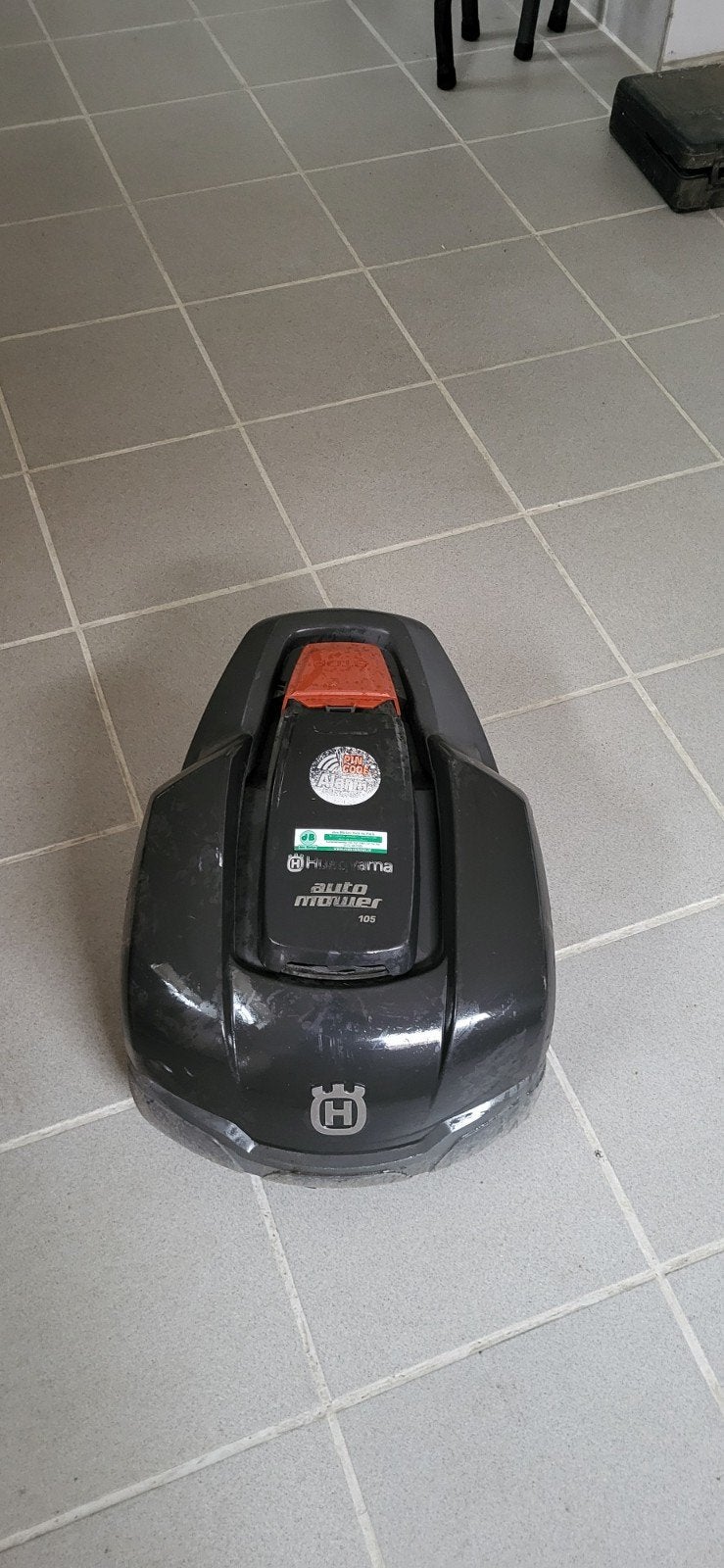 Defecte Husqvarna Automower 105 robotmaaier voor onderdelen, Ophalen, Gebruikt, Accu-grasmaaier, Husqvarna