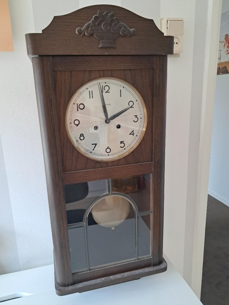 Antieke wandklok met slinger - Thorens, Ophalen