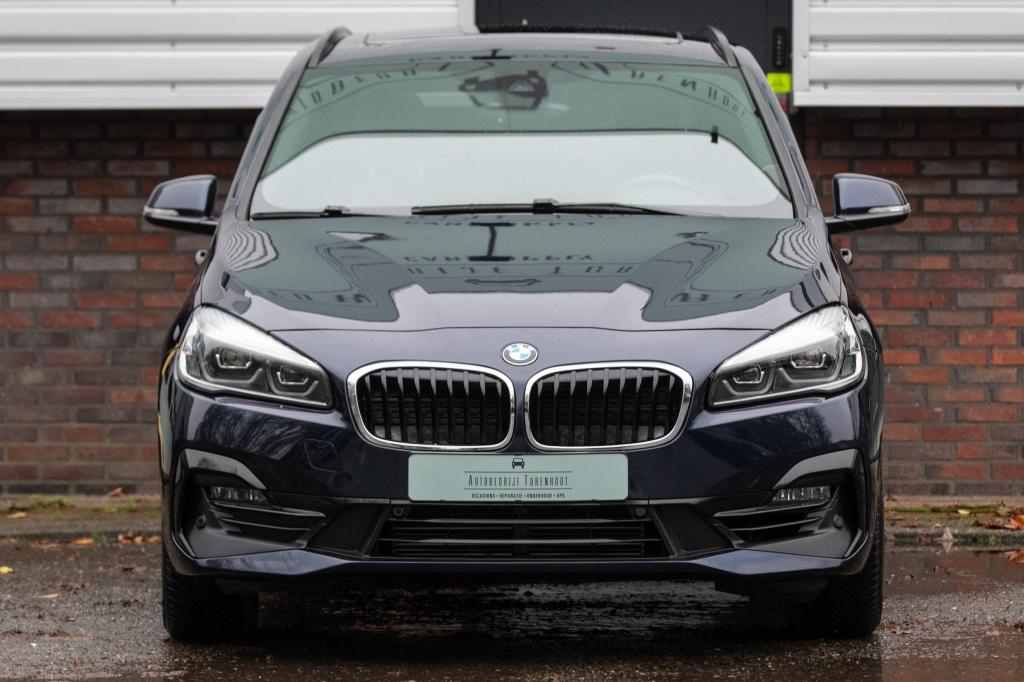 BMW 2 Active Tourer 218 i Sport Line (bj 2019, automaat), Automaat, 12 maanden, Gebruikt, Blauw