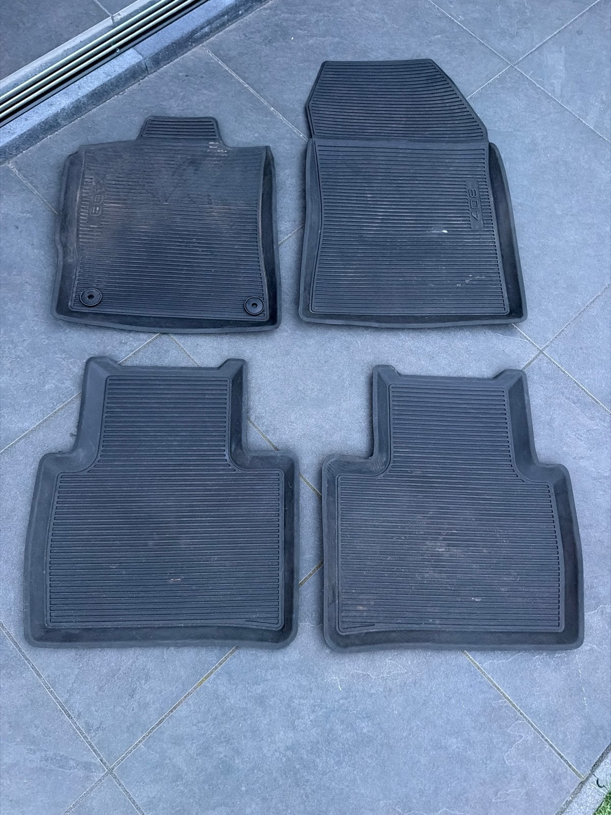 Originele rubber mattenset Peugeot 408, Ophalen, Gebruikt