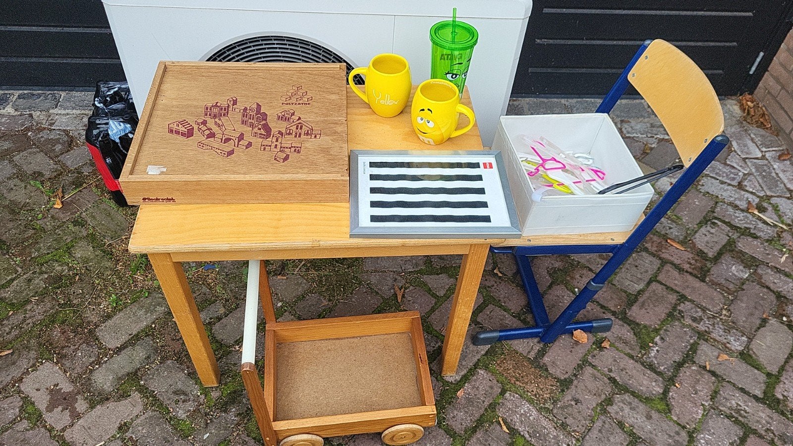 Houten bouwblokken, kinderstoel, loopkar en M&M bekers, Ophalen, Gebruikt