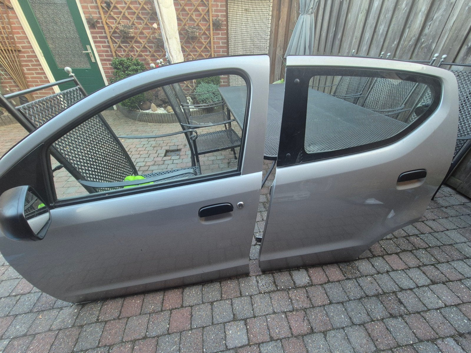 Achterklep, voor- en achterdeur links Nissan Pixo 2010, Ophalen, Gebruikt, Deur, Voor