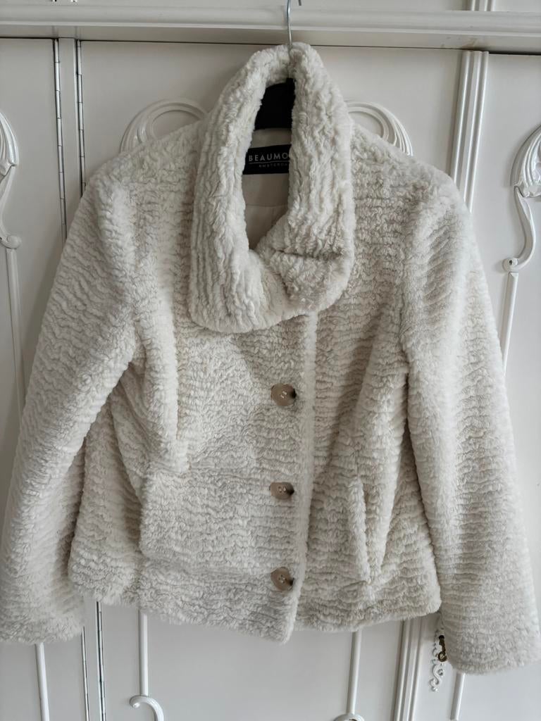 Nieuwstaat off white fake fur bont jas Beaumont maat 36, Ophalen of Verzenden, Zo goed als nieuw, Maat 36 (S), Overige kleuren