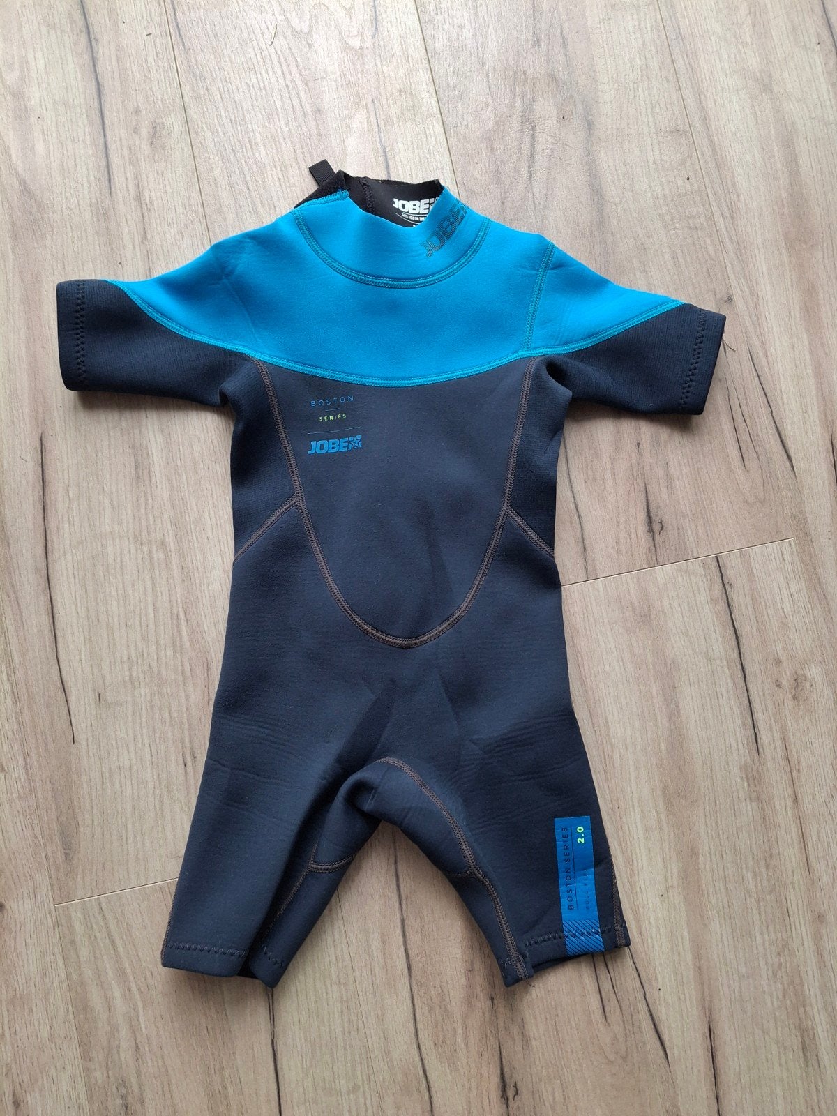 Jobe Boston wetsuit shorty maat 104 2mm, Watersport en Boten, Watersportkleding, Wetsuit, Kind, Zo goed als nieuw, Jobe