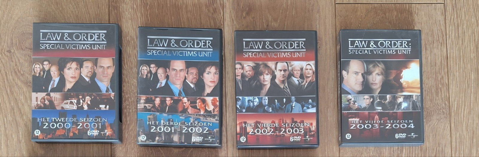 DVD Law & Order SVU Seizoenen 2, 3, 4 en 5, Nederlands, Ophalen of Verzenden, Inclusief doosje, Gebruikt