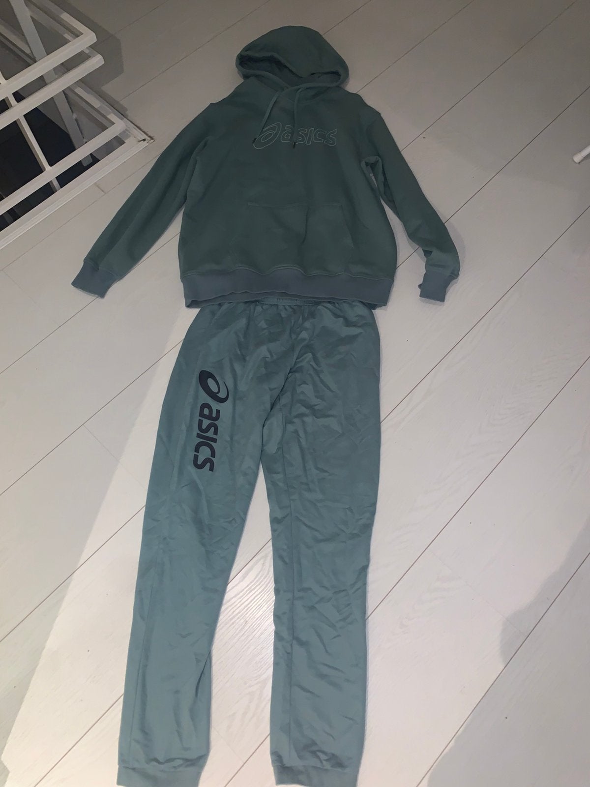 Asics trainingspak, Ophalen of Verzenden, Zo goed als nieuw, Maat 52/54 (L)