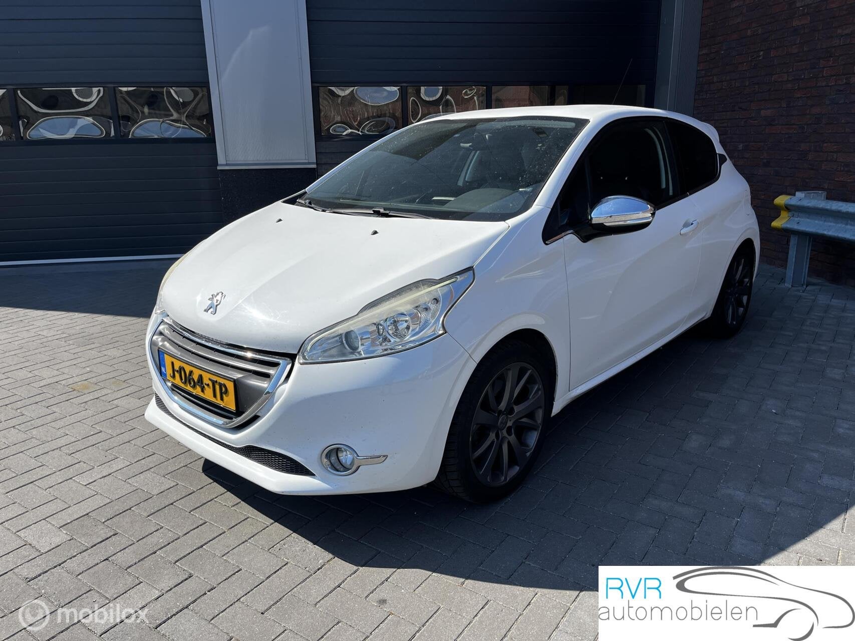 Peugeot 208 1.6i GT CLIMA / CRUISE / PDC, Auto's, Peugeot, Voorwielaandrijving, Euro 5, Gebruikt, Zwart