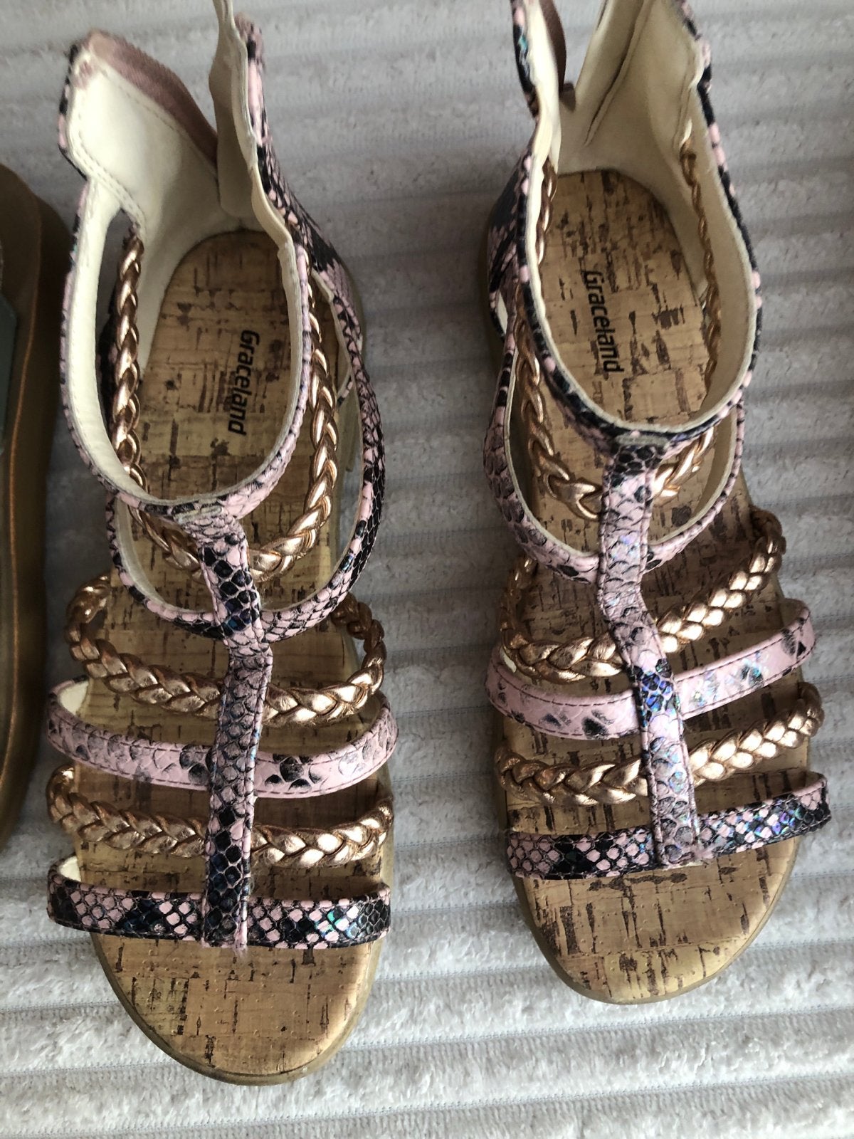 Graceland Sandalen met Slangenprint en Gouden Details maat33, Ophalen of Verzenden, Zo goed als nieuw, Roze, Sandalen of Muiltjes