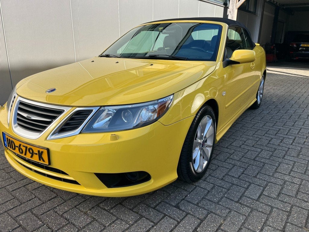 Saab 9-3 2.0 T Vector/aero Edition Automaat in Geel, Automaat, 1998 cc, 450 kg, Gebruikt