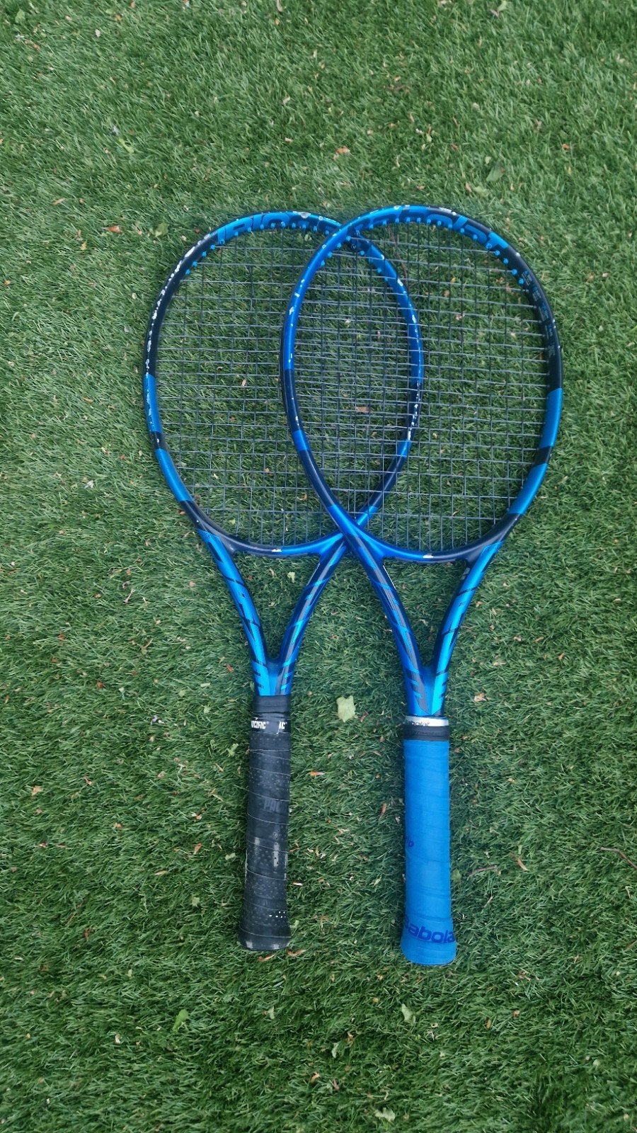 2x Babolat Pure Drive Racket 300 gram L2, Sport en Fitness, Tennis, L2, Ophalen of Verzenden, Zo goed als nieuw, Racket