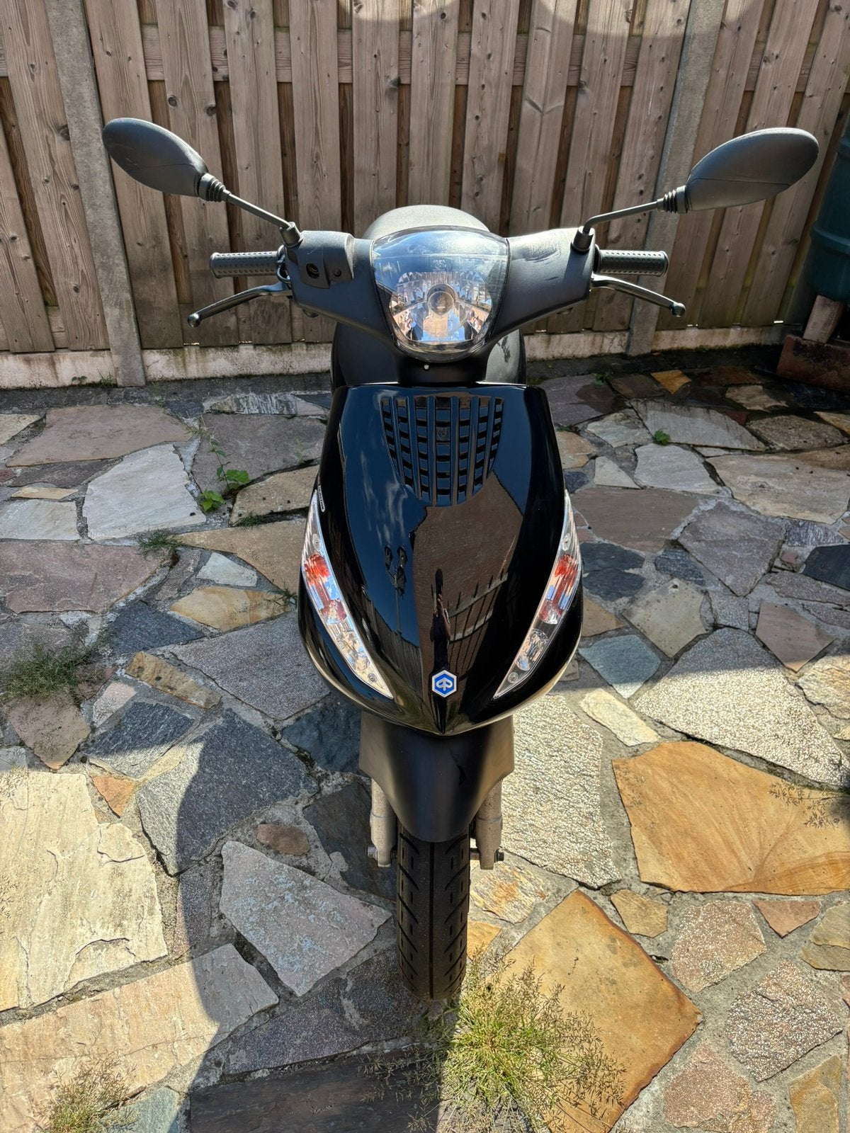 Piaggio Zip E5 45 km/u Bouwjaar 2022, Fietsen en Brommers, Scooters | Piaggio, Ophalen, Maximaal 45 km/u, Zip, Zo goed als nieuw