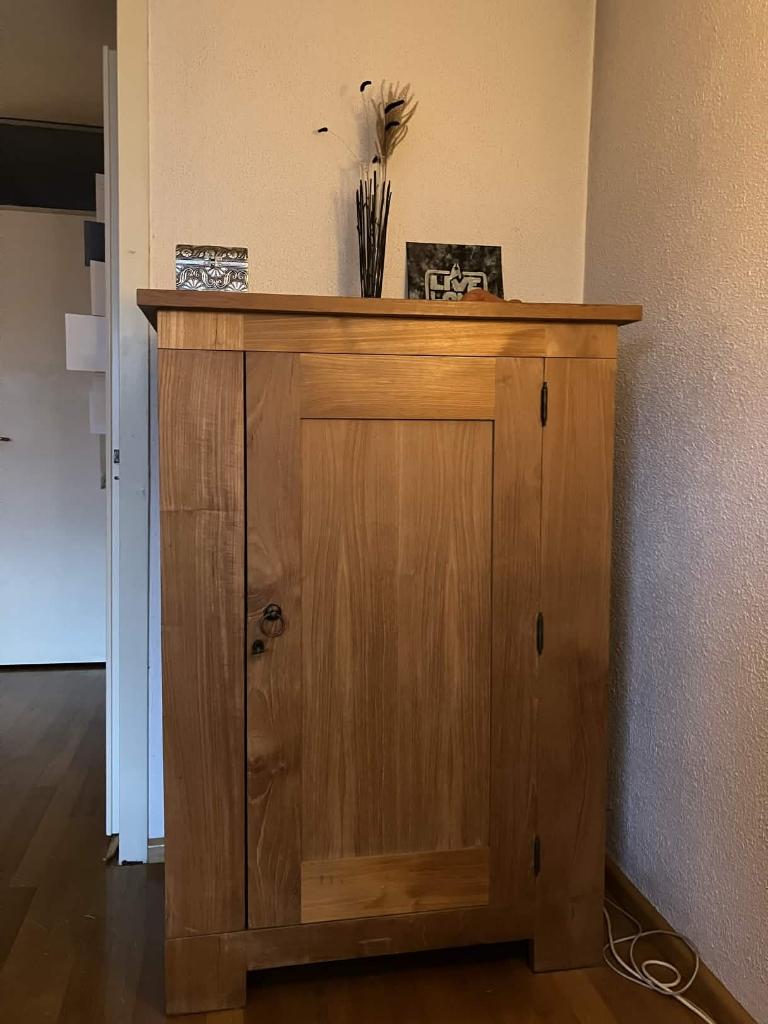 Massief houten kast van teakhout (tropisch hardhout), Huis en Inrichting, Ophalen, Gebruikt