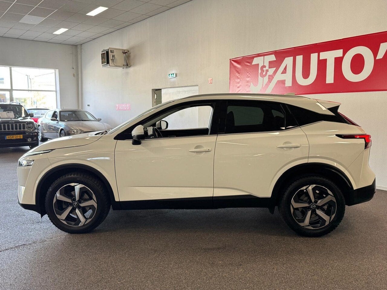 Nissan Qashqai 1.3 MHEV Xtronic TEKNA GROOT NAVI/CAMERA, PAN, Auto's, Nissan, Stof, Met garantie (alle), Wit, Bedrijf