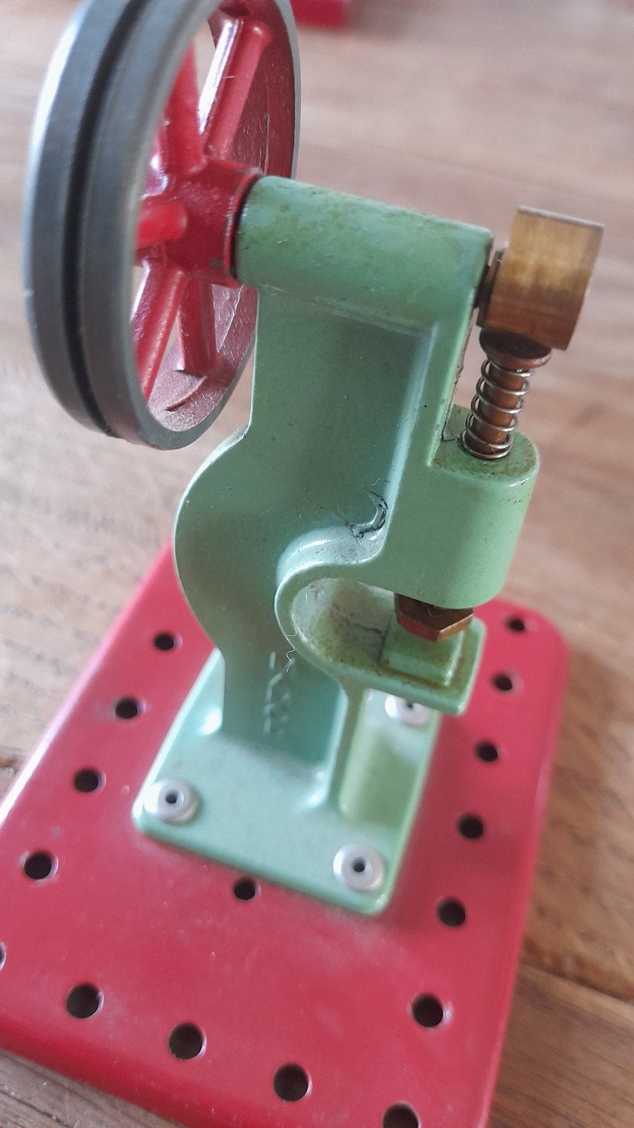 Mamod Stoommachine Aandrijfmodel Ponsmachine Nieuwstaat, Ophalen of Verzenden, Nieuw